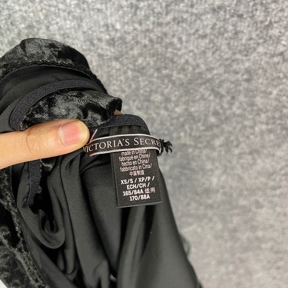 NEW Victoria's Secret Black Crushed Velvet Bodysuit Long Sleeve V-Neck XS/S - Picture 8 of 9
